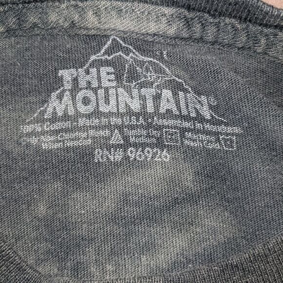 āTheāMountaināAlligatorāTshirtĀ sizeāYL - Picture 3 of 5